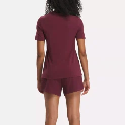 Tops & T-Shirts|Reebok Tops & T-Shirts Vector Graphic T-Shirt